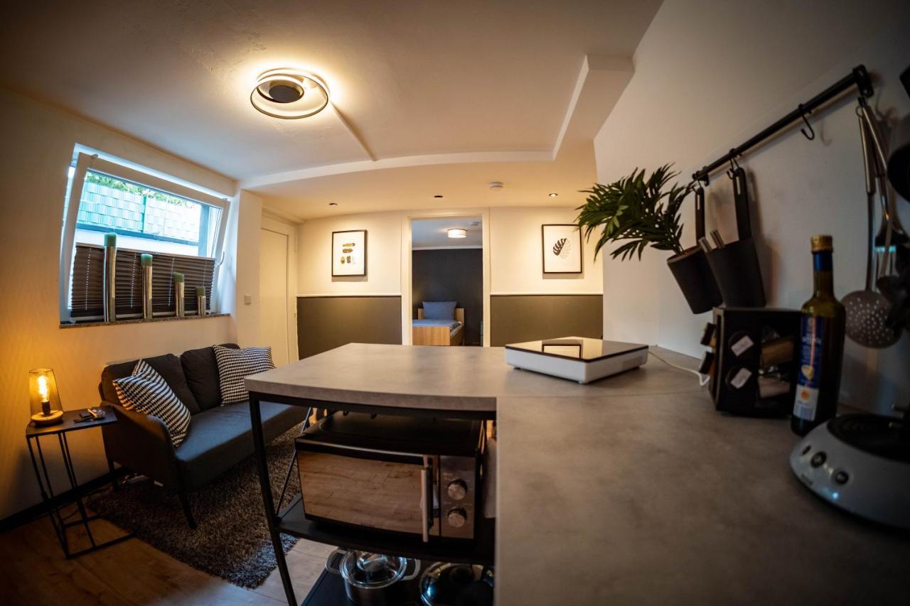 Gemuetliche 2-Zimmer Souterrain Wohnung 뒤셀도르프 외부 사진