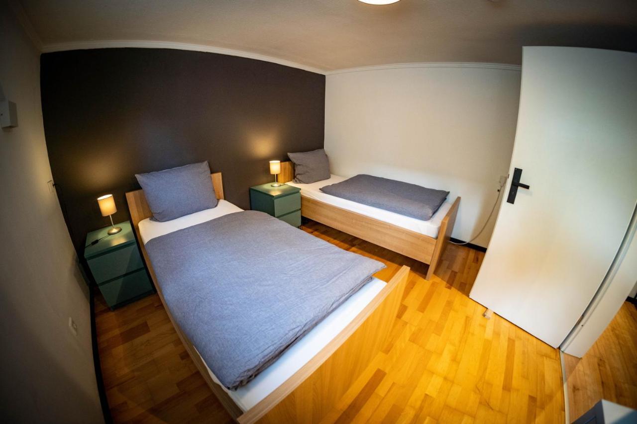 Gemuetliche 2-Zimmer Souterrain Wohnung 뒤셀도르프 외부 사진